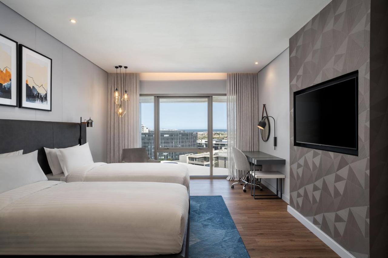 Marriott Crystal Towers Hotel 4*