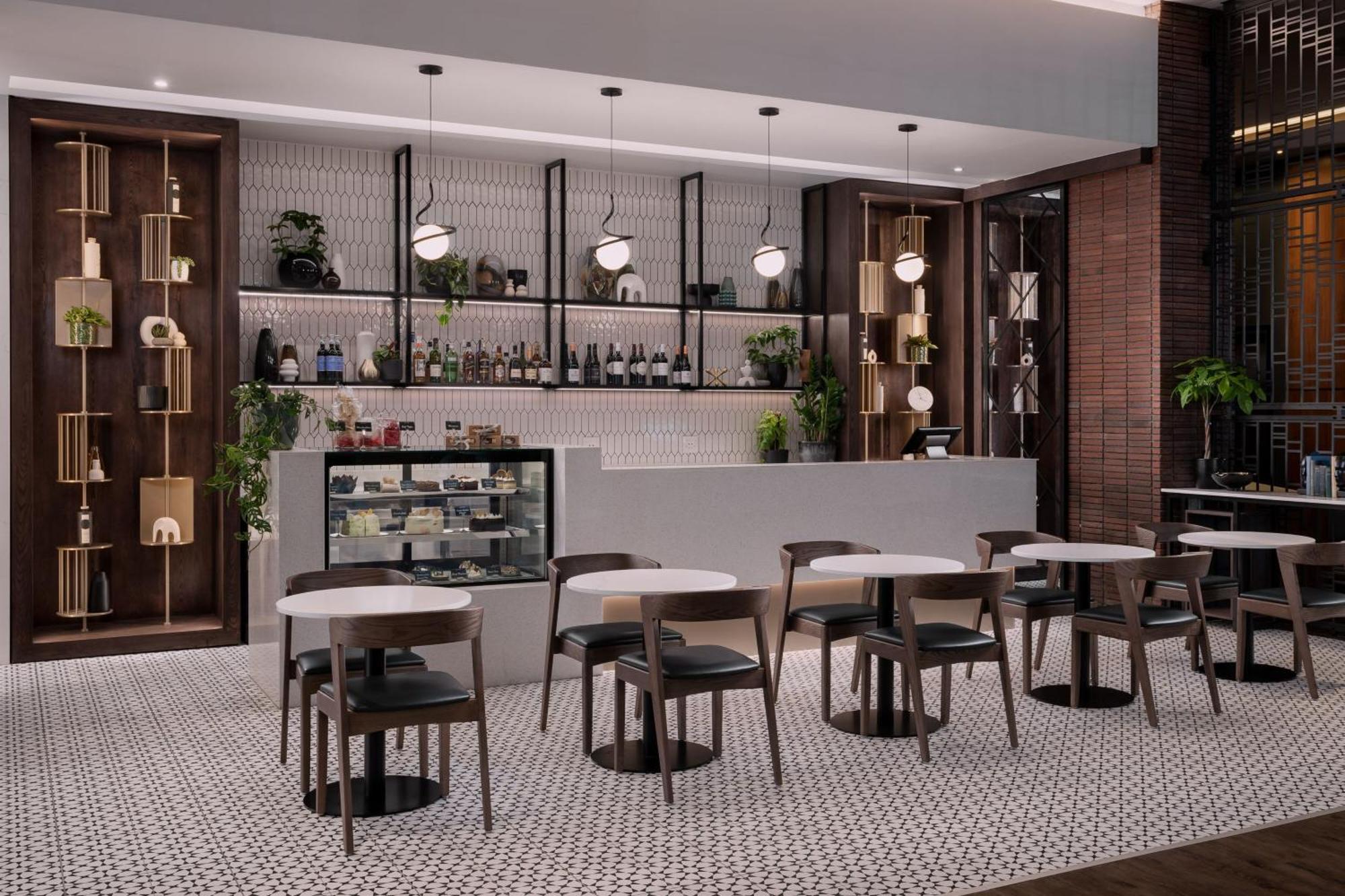 Marriott Crystal Towers 4*