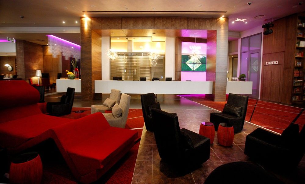 Marriott Crystal Towers Hotel 4*