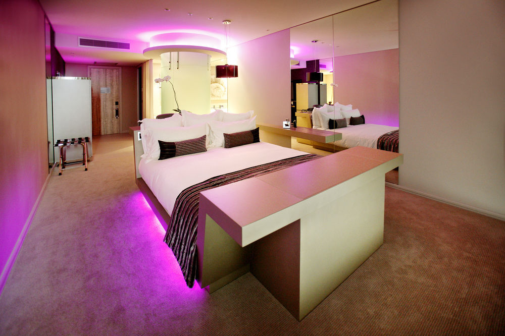 Marriott Crystal Towers Hotel